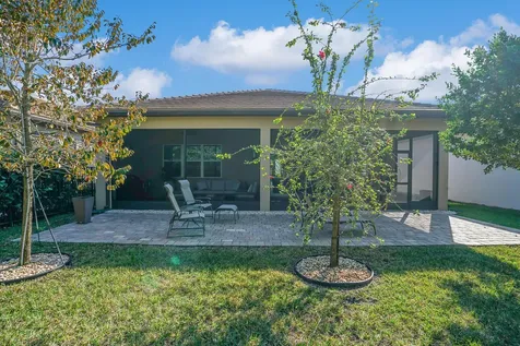 9571 Portugese Pine Grove Boynton Beach FL 33473