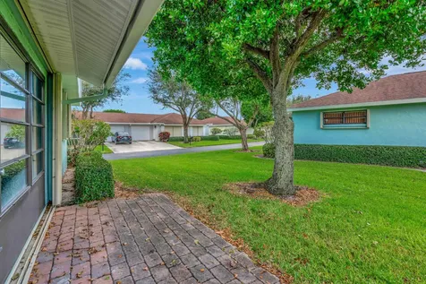 4260 Pear Tree Circle Boynton Beach FL 33436