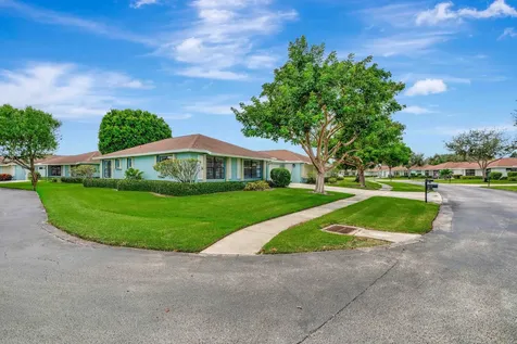 4260 Pear Tree Circle Boynton Beach FL 33436