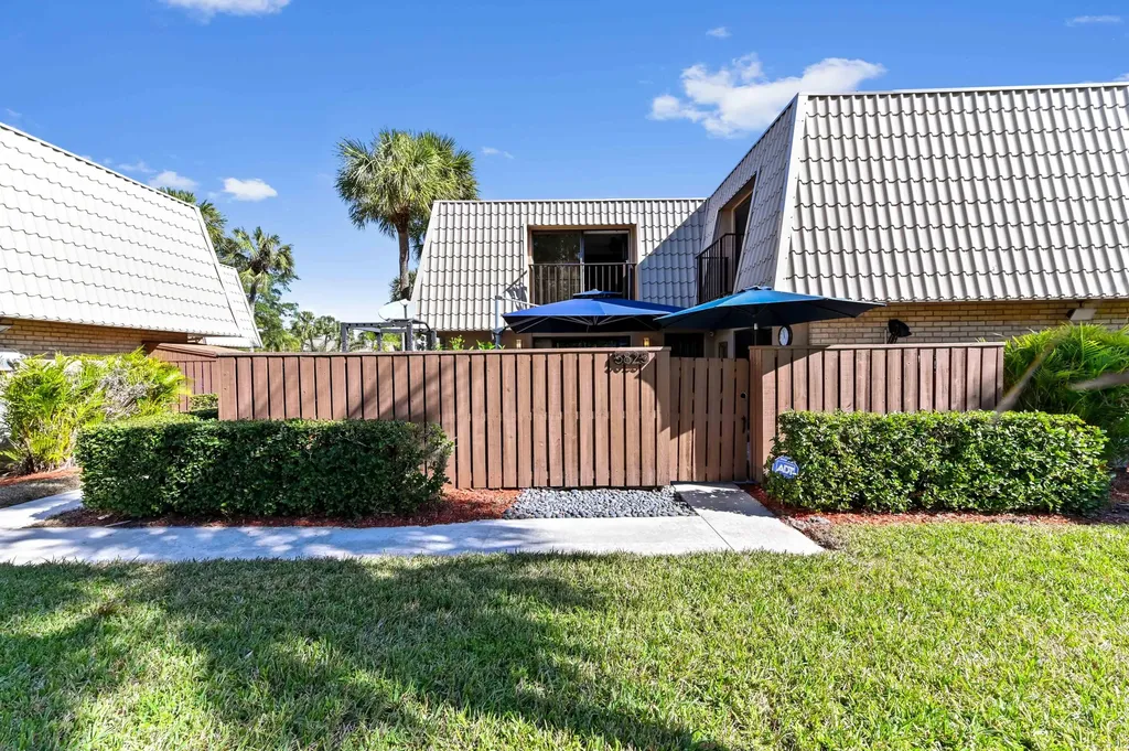 5825 58th Way West Palm Beach FL 33409