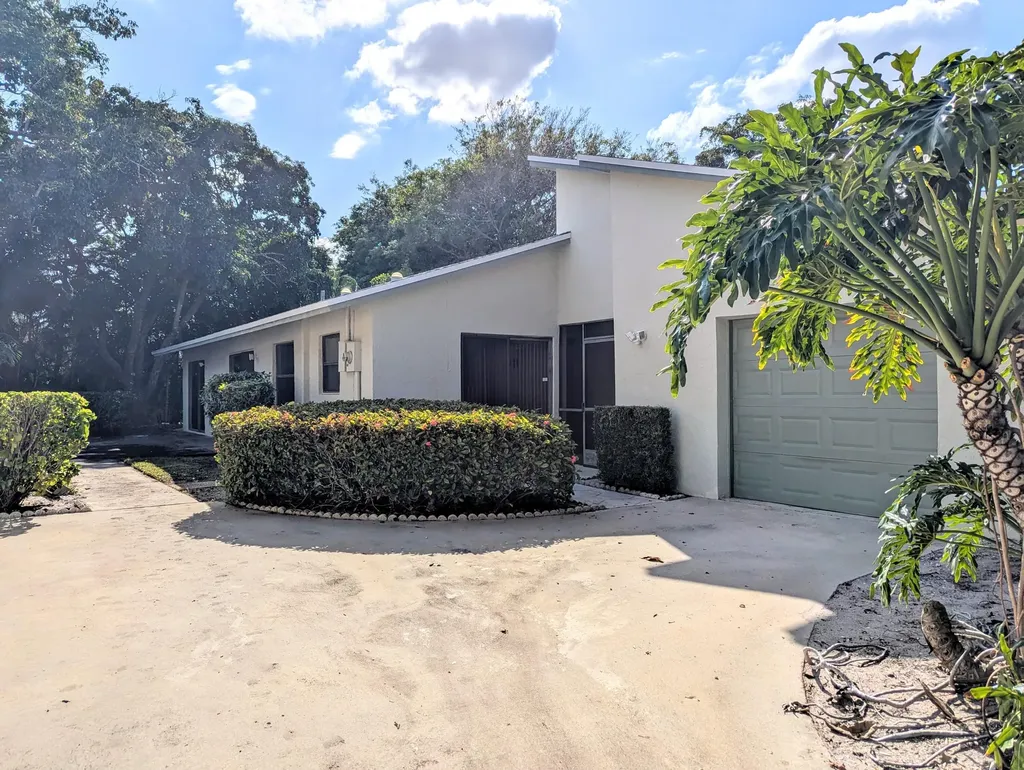 2454 Nw 9th Street Delray Beach FL 33445