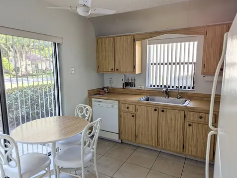 2454 Nw 9th Street Delray Beach FL 33445