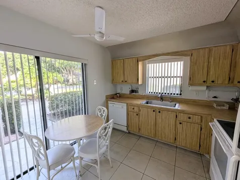 2454 Nw 9th Street Delray Beach FL 33445