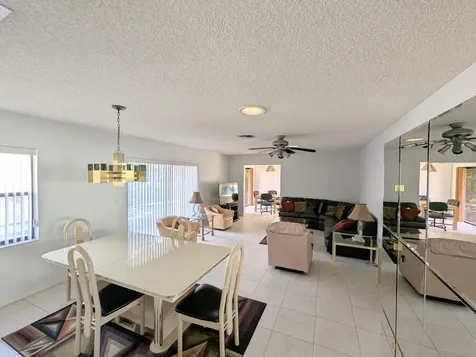 2454 Nw 9th Street Delray Beach FL 33445