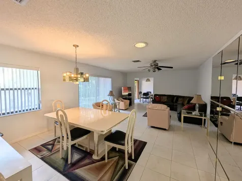 2454 Nw 9th Street Delray Beach FL 33445