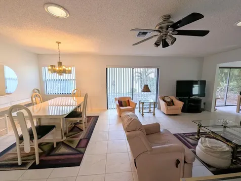 2454 Nw 9th Street Delray Beach FL 33445