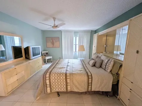 2454 Nw 9th Street Delray Beach FL 33445