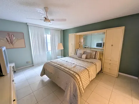 2454 Nw 9th Street Delray Beach FL 33445