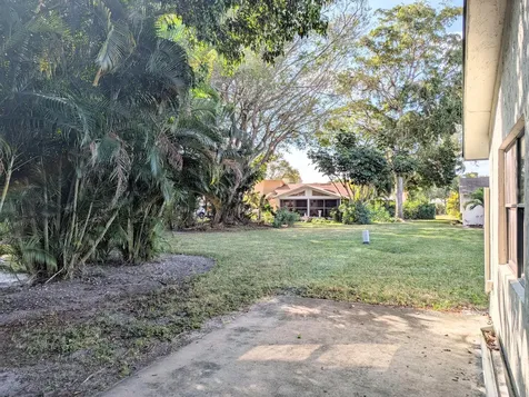 2454 Nw 9th Street Delray Beach FL 33445