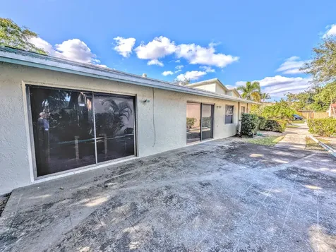 2454 Nw 9th Street Delray Beach FL 33445