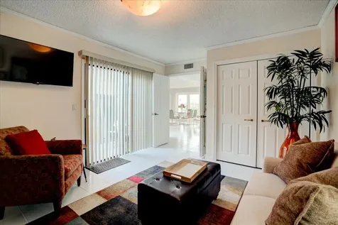 5598 Kiowa Circle Boynton Beach FL 33437