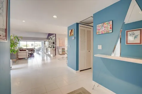 5598 Kiowa Circle Boynton Beach FL 33437