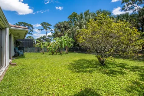 413 N Country Club Drive Atlantis FL 33462