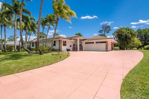 413 N Country Club Drive Atlantis FL 33462