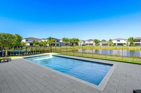 8263 Oceanus Drive Boca Raton FL 33496