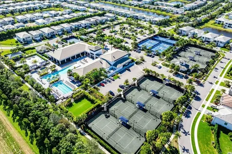 8263 Oceanus Drive Boca Raton FL 33496