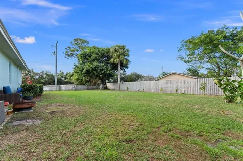 1305 Se Sea Oat Lane Stuart FL 34996