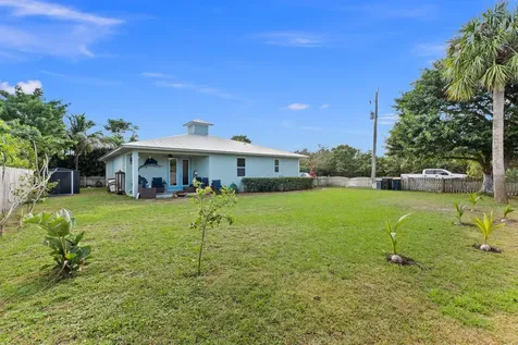 1305 Se Sea Oat Lane Stuart FL 34996