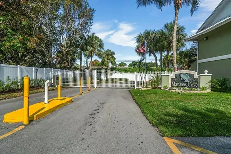 622 Mariners Way Boynton Beach FL 33435