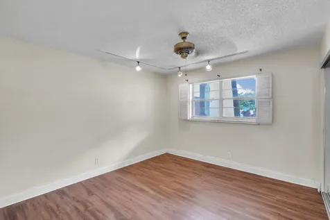 5900 Nw 44th Street Lauderhill FL 33319