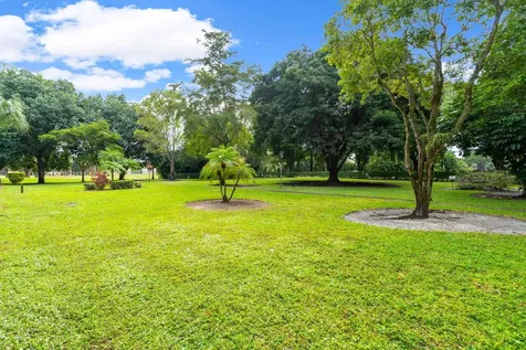 5900 Nw 44th Street Lauderhill FL 33319