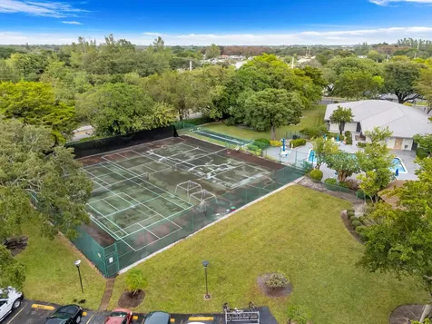 5900 Nw 44th Street Lauderhill FL 33319