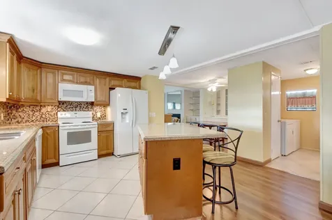 49019 Inauga Bay Boynton Beach FL 33436