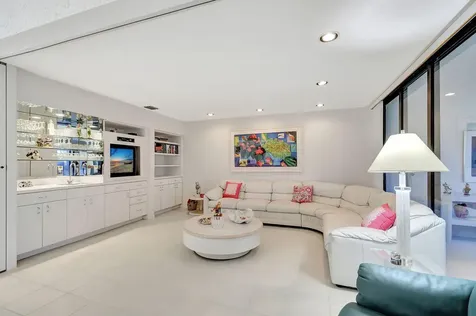 12 Clubhouse Lane Boynton Beach FL 33436