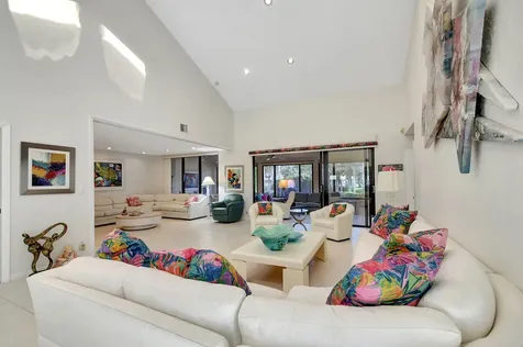12 Clubhouse Lane Boynton Beach FL 33436
