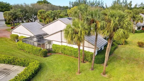 12 Clubhouse Lane Boynton Beach FL 33436