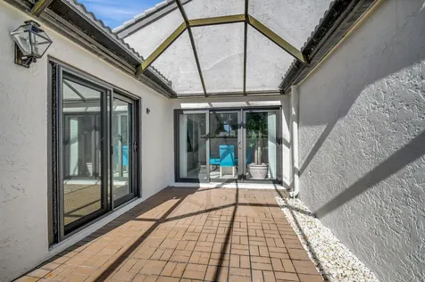 12 Clubhouse Lane Boynton Beach FL 33436