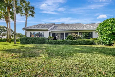 12 Clubhouse Lane Boynton Beach FL 33436