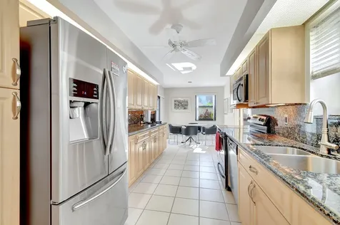 12 Clubhouse Lane Boynton Beach FL 33436