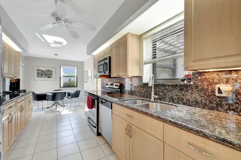 12 Clubhouse Lane Boynton Beach FL 33436