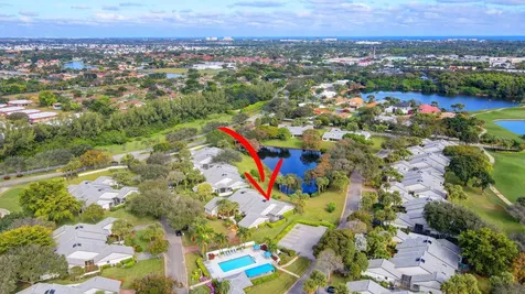 12 Clubhouse Lane Boynton Beach FL 33436
