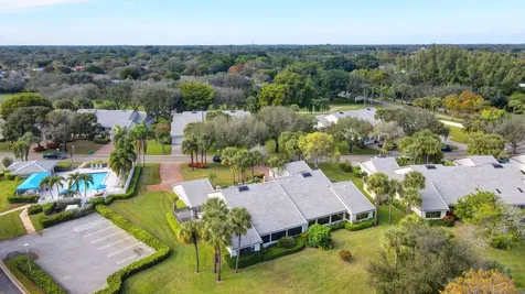 12 Clubhouse Lane Boynton Beach FL 33436