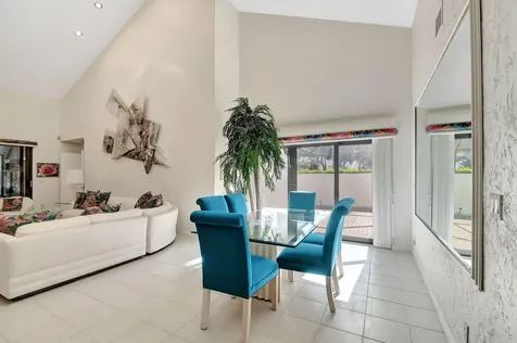 12 Clubhouse Lane Boynton Beach FL 33436