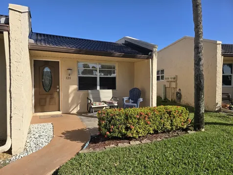 121 Lake Gloria Drive West Palm Beach FL 33411