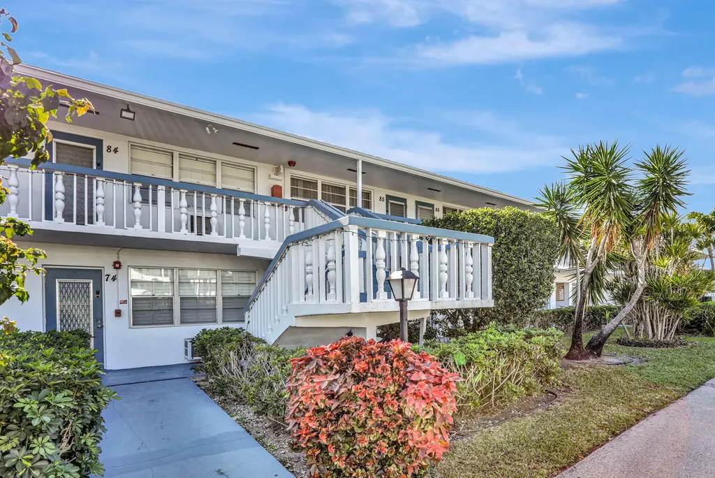 86 Lyndhurst D Deerfield Beach FL 33442