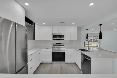 260 Ne 28th Terrace Boca Raton FL 33431