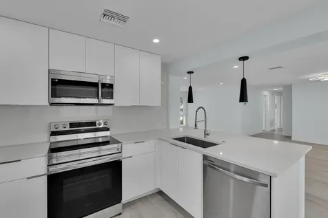 260 Ne 28th Terrace Boca Raton FL 33431
