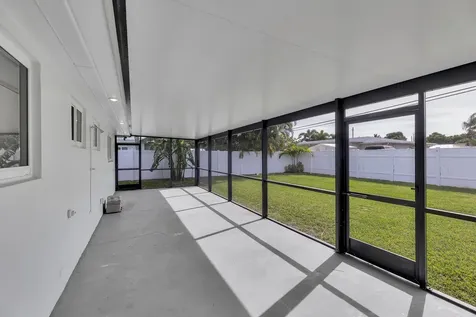 260 Ne 28th Terrace Boca Raton FL 33431