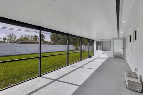 260 Ne 28th Terrace Boca Raton FL 33431