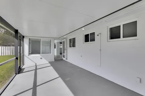 260 Ne 28th Terrace Boca Raton FL 33431