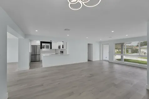 260 Ne 28th Terrace Boca Raton FL 33431