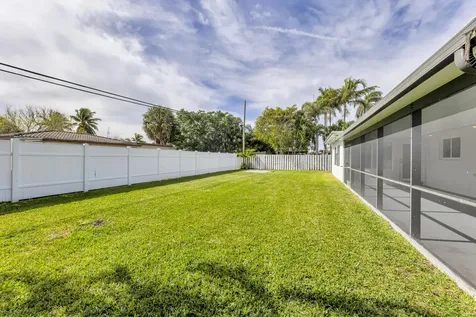 260 Ne 28th Terrace Boca Raton FL 33431