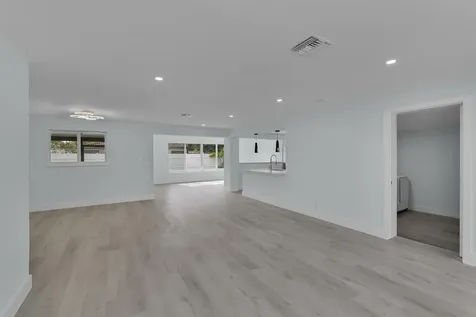 260 Ne 28th Terrace Boca Raton FL 33431