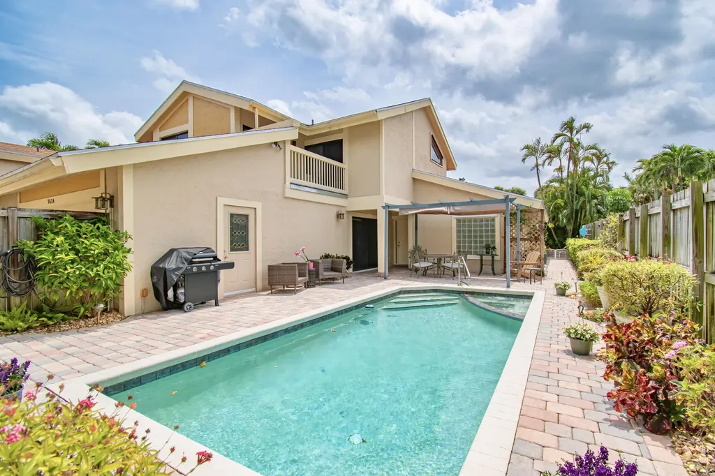 7634 Sierra Drive Boca Raton FL 33433