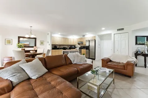 5580 Coach House Circle Boca Raton FL 33486