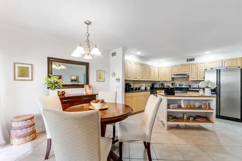 5580 Coach House Circle Boca Raton FL 33486